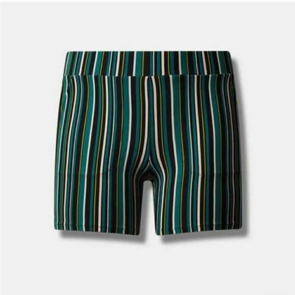 Torrid Striped Biker Shorts Sz 1X - Picture 6 of 6